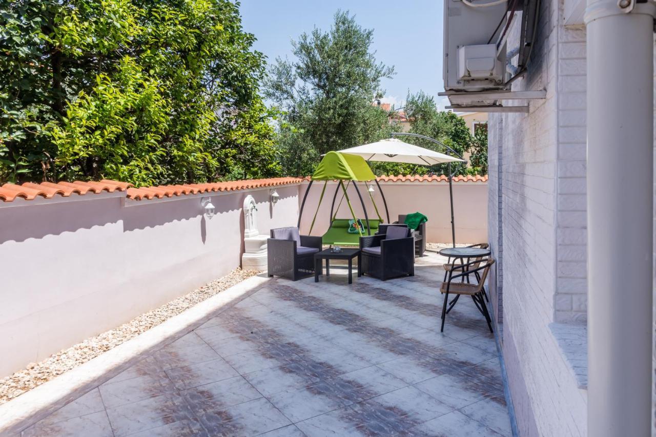 Apartments Dovana Kaštela エクステリア 写真