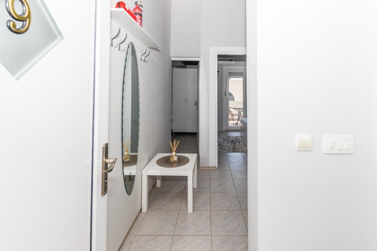 Apartments Dovana Kaštela エクステリア 写真