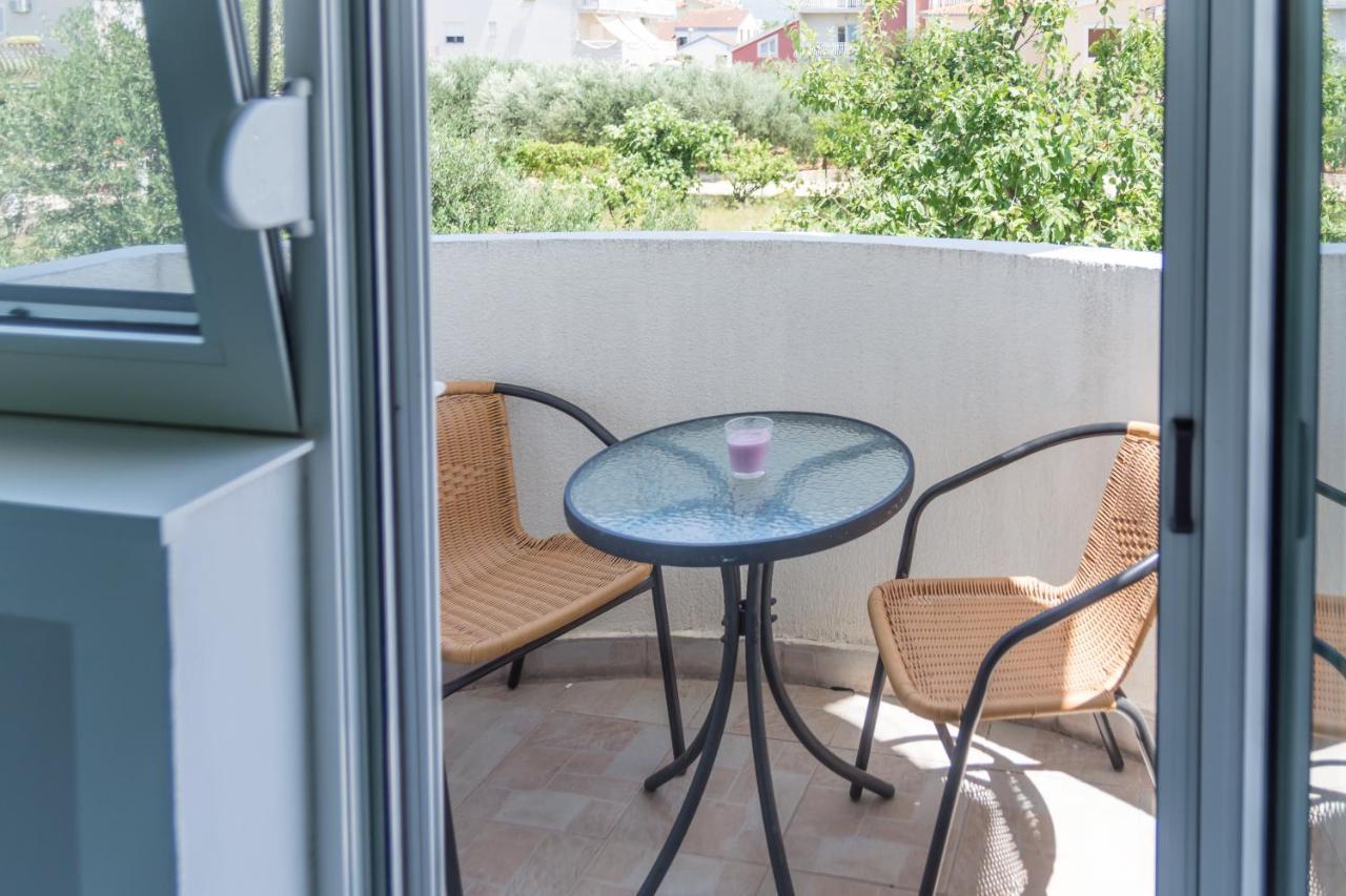 Apartments Dovana Kaštela エクステリア 写真