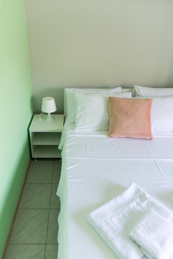 Apartments Dovana Kaštela エクステリア 写真