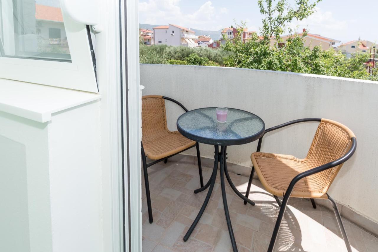 Apartments Dovana Kaštela エクステリア 写真