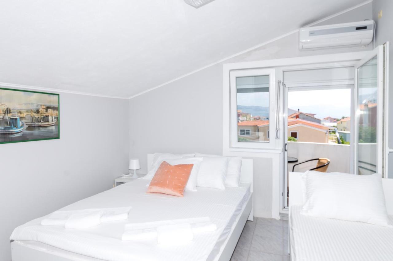 Apartments Dovana Kaštela エクステリア 写真