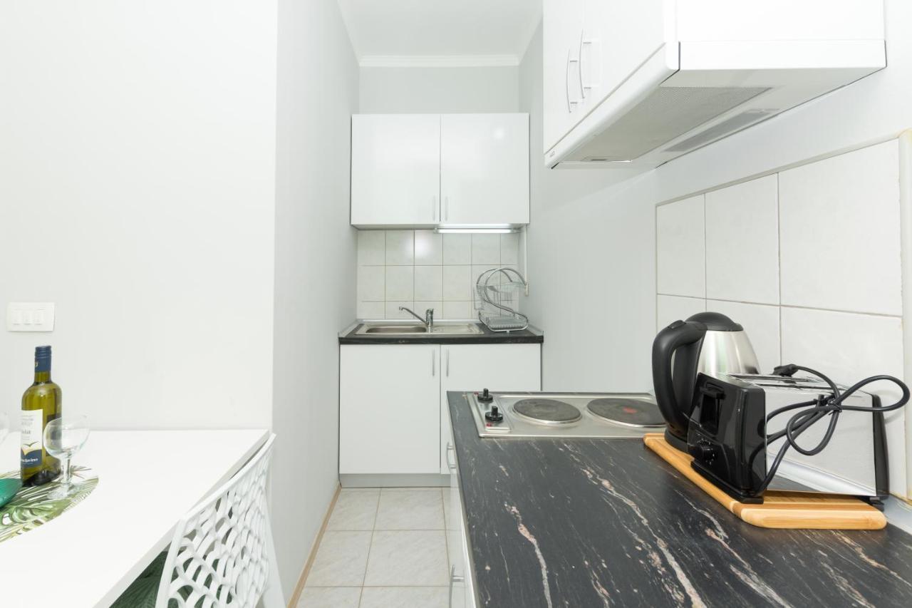 Apartments Dovana Kaštela エクステリア 写真