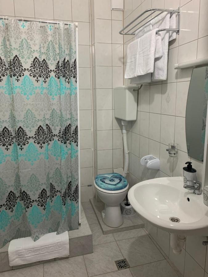 Apartments Dovana Kaštela エクステリア 写真