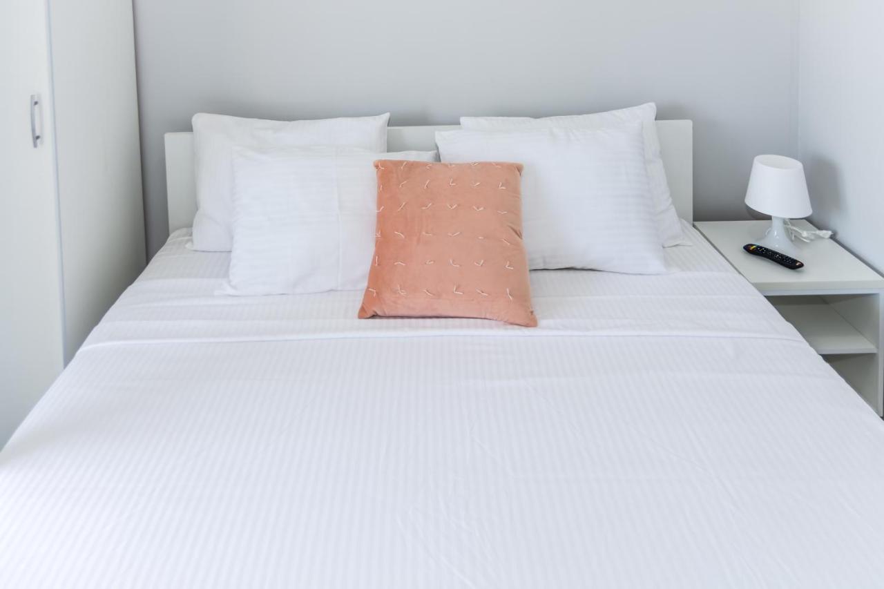 Apartments Dovana Kaštela エクステリア 写真