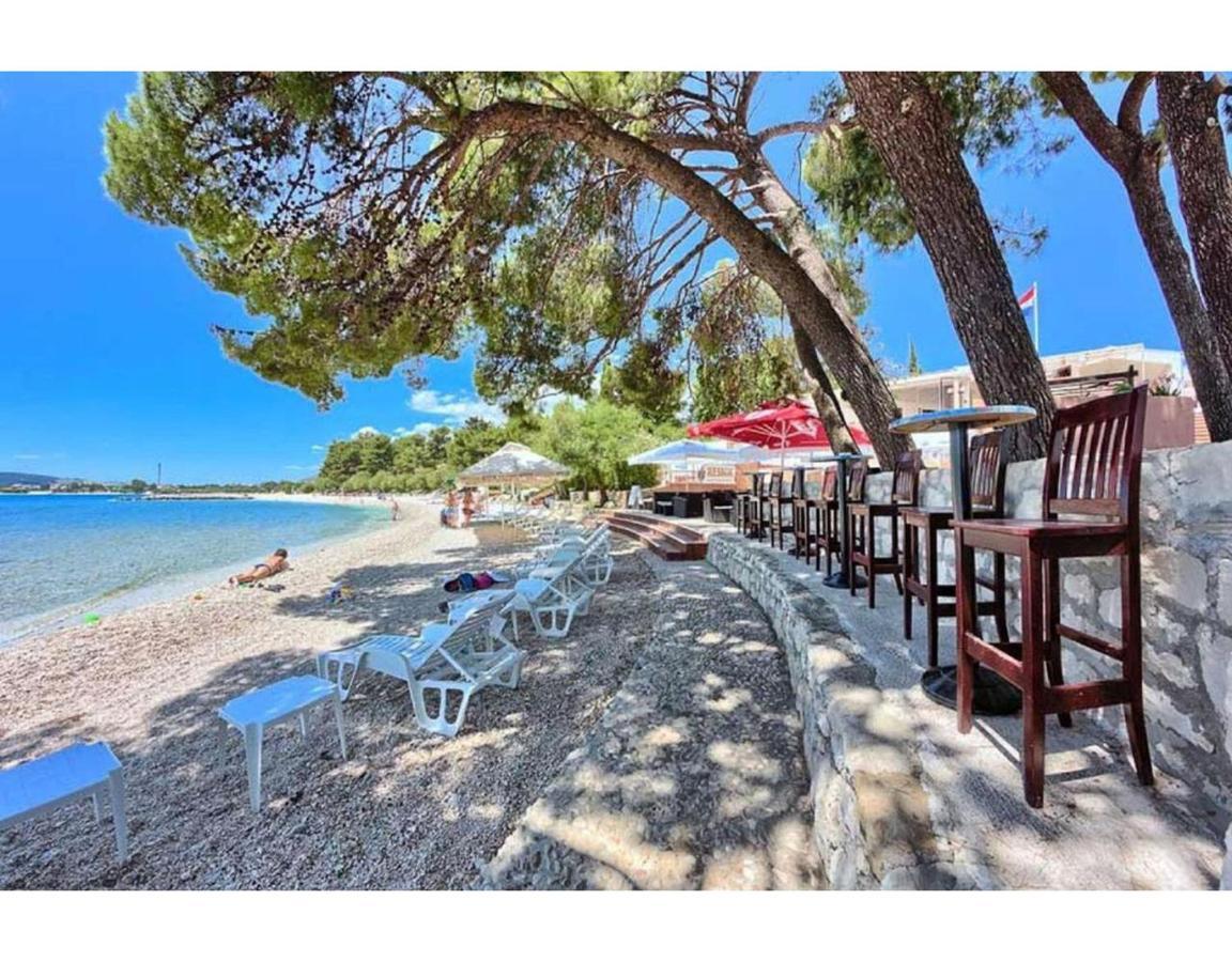Apartments Dovana Kaštela エクステリア 写真